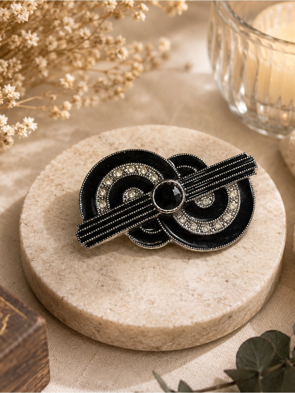 Art Deco style brooch pin black & white